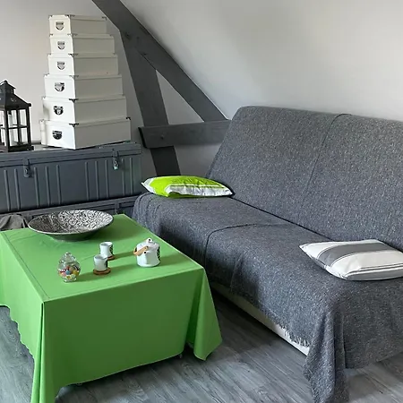 évasion Naturelle: D'hôtes Spacieuse Avec Piscine Et Confort à - Fr-1-410-446 Couette-café Montreuil-le-Henri