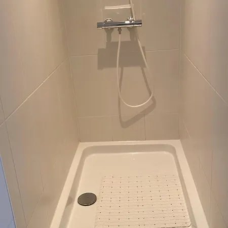 住宿加早餐酒店 D'hotes Spacieuse Et Tranquille Avec Parking Prive - Fr-1-410-446