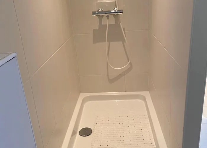 Bed & Breakfast D'hotes Spacieuse Et Tranquille Avec Parking Prive - Fr-1-410-446