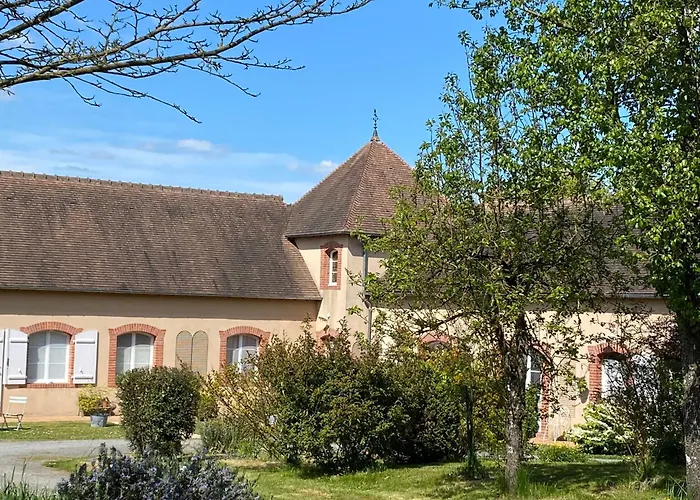 Bed & Breakfast D'hotes Spacieuse Et Tranquille Avec Parking Prive - Fr-1-410-446 Montreuil-le-Henri