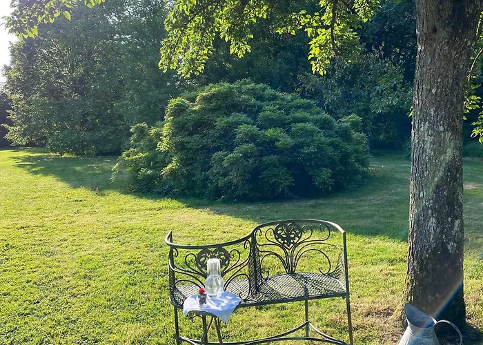 D'hotes Spacieuse Et Tranquille Avec Parking Prive - Fr-1-410-446 Bed & Breakfast *